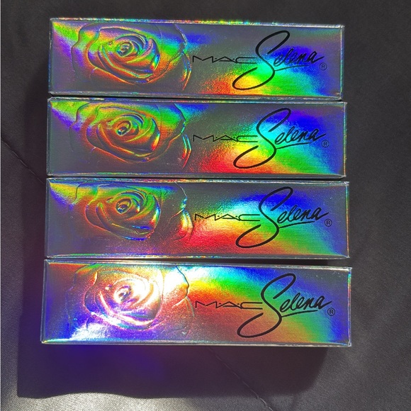 MAC Selena Holographic Lipstick Boxes - Picture 1 of 8